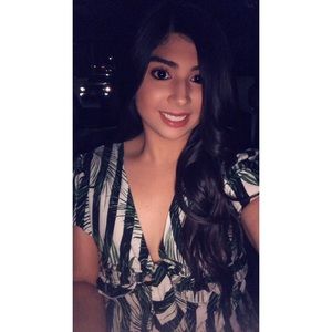 Meet your Posher, Almendra